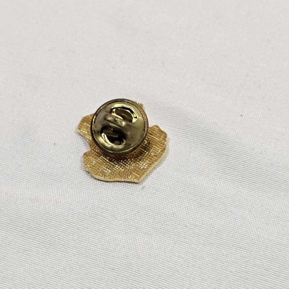 Vintage US Military Twenty First Air Force 21st USAF Hat Jacket Lapel Pin - Picture 3 of 3